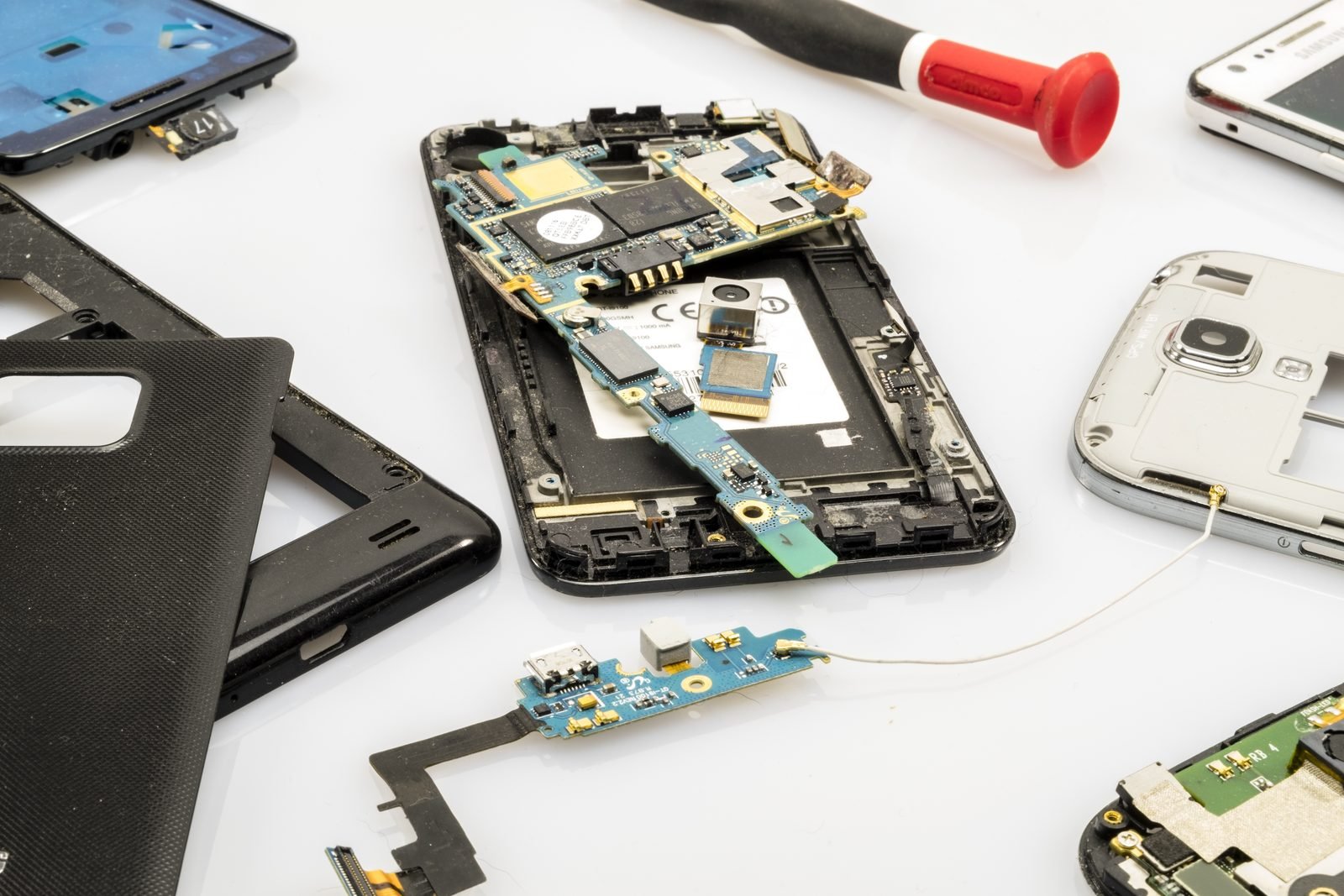 Réparation de téléphone en atelier